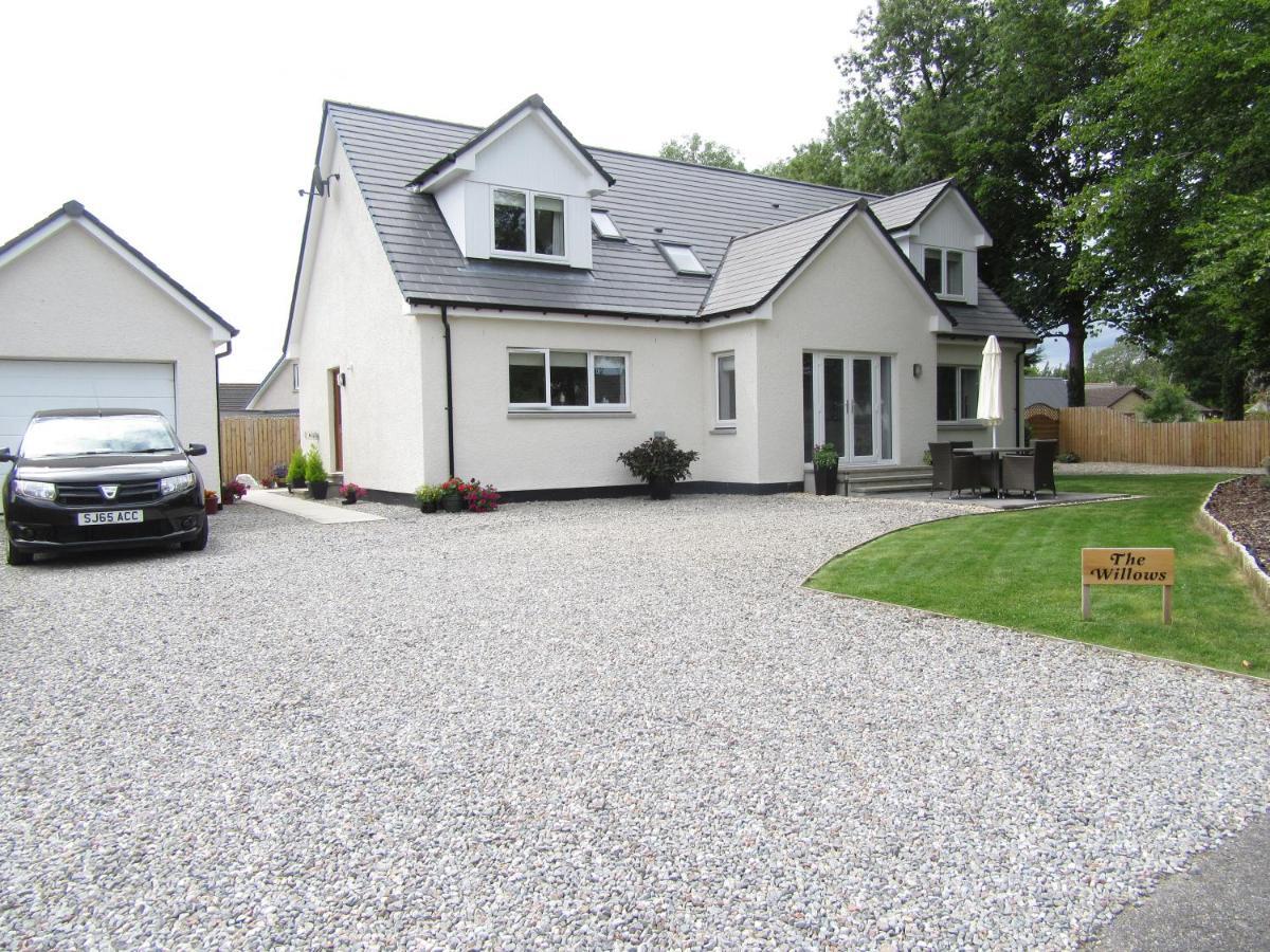 The Willows Kirkhill Esterno foto